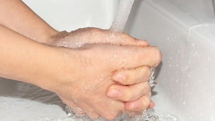 Мытье рук признали одним из лучших средств профилактики COVID-19