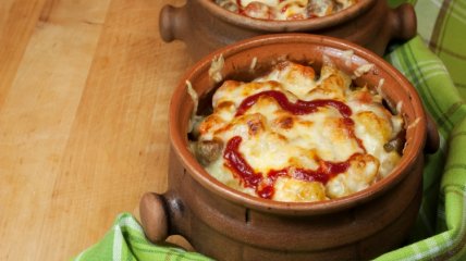 Готовим дома: жаркое с овощами в горшочках