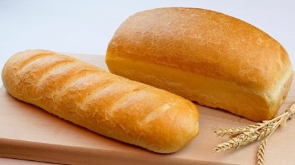 Розповідаємо, навіщо потрібні надрізи на хлібі та батоні