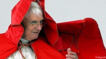 Бенедикт XVI не стал "народным" Папой