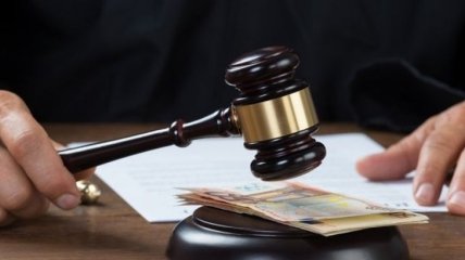 Порошенко предложил ускорить создание антикоррупционного суда