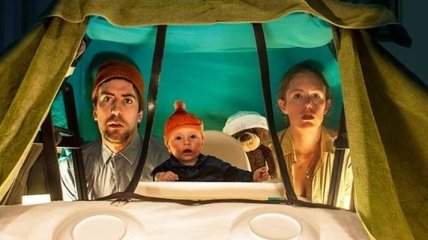 Смешные пародии творческих родителей на культовые фильмы вместе со своим ребенком 