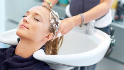 Мытье волос в парикмахерской может стать причиной инсульта