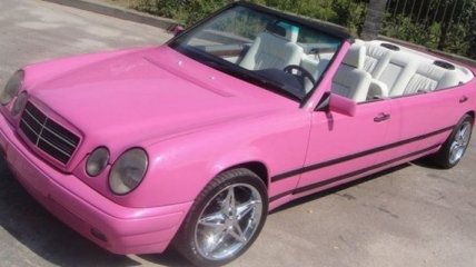 “Шедевры” тюнинга: розовый лимузин-кабриолет Mercedes-Benz E-класс