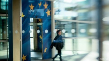 Дещица и комиссар ЕС обсудили упрощение визового режима 
