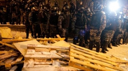 Евромайдан ночью: противостояния на Лютеранской (Фото, Видео)  