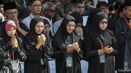 Миллионы малазийцев почтили минутой молчания жертв Boeing-777 