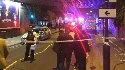 В Лондоне неизвестный напал на прохожих: есть погибший