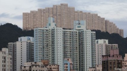 Азаров надеется на программу строительства индустриального жилья