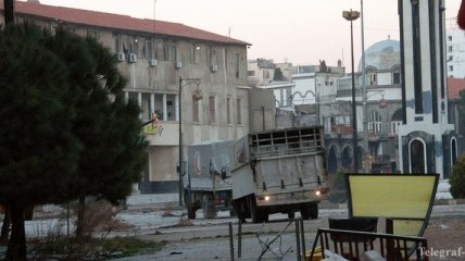 В Алеппо обстреляли гражданский конвой, перевозивший раненых