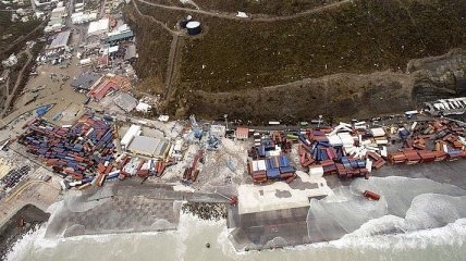 Ураган "Мария" снес крышу резиденции премьер-министра Доминиканы в Розо
