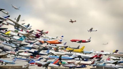Индийскую авиакомпанию "преследуют" курьезы в небе