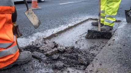 Черкасский чиновник разворовывал средства на ремонт дорог