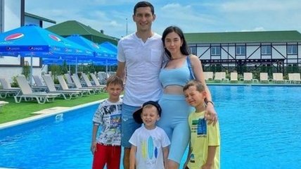Степаненко вместе с семьей отправился в отпуск (Фото)