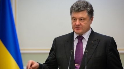 Порошенко подписал закон об отказе от внеблокового статуса Украины