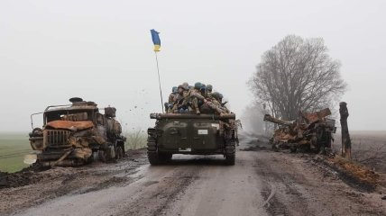 Украинские военные продолжают оборону