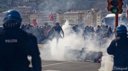 В Неаполе разогнали демонстрацию против Ренци