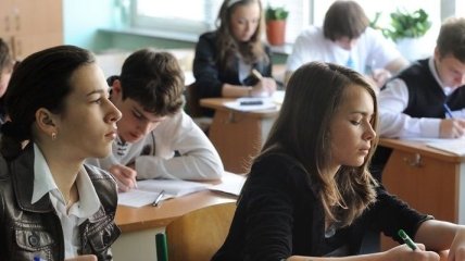 Школьные каникулы в Киеве из-за выборов перенесли  