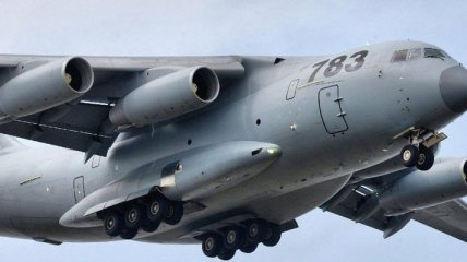 Китай принял вооружение самый большой в мире военно-транспортный самолет