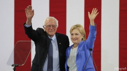 В США Сандерс поддержал Клинтон на выборах
