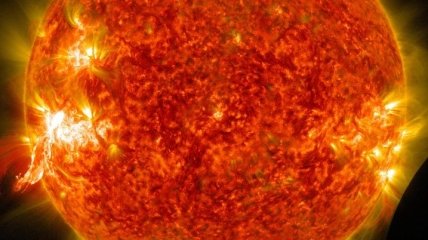 Астрономи NASA показали дивовижні кадри з Сонця (Відео)