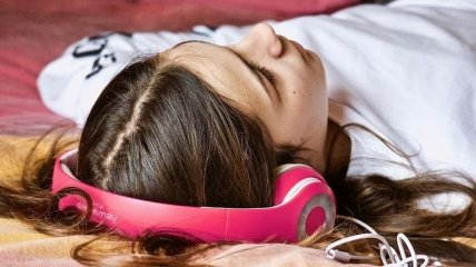 Помогает ли музыка заснуть: результаты опроса участников исследования (Видео)