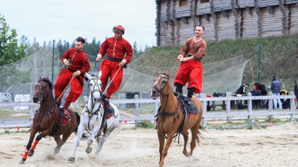 Под Киевом 28-29 апреля будут соревноваться конные каскадеры