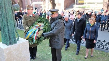 В Венгрии состоялось открытие памятника жертвам Голодомора в Украине 