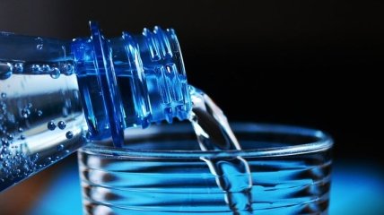 Медики назвали признаки недостатка воды в организме