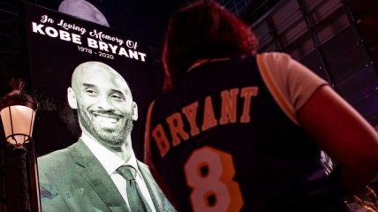 Сан-Антонио - Торонто: в матче NBA трогательно почтили память Брайанта (Видео)