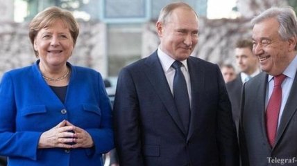 Путин и Меркель в Берлине поговорили на русском языке: видео
