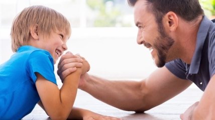 Почему для ребенка очень важно общение с отцом