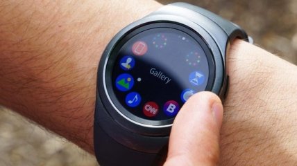 Samsung показала возможности циферблата "умных" часов (Видео)