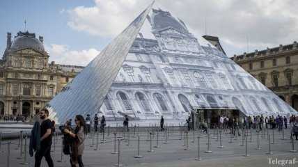 Из-за "большой воды" в Париже закрывают Лувр