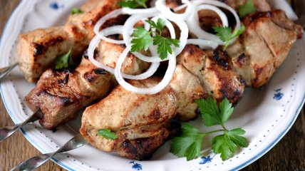 Шашлик замаринований у пиві