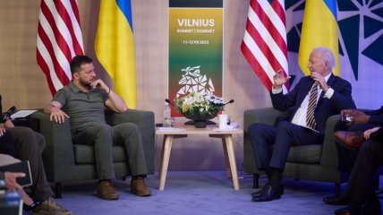 Встреча Владимира Зеленского и Джо Байдена в Вильнюсе