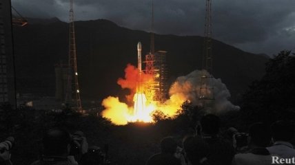 Китай вывел спутник на земную орбиту