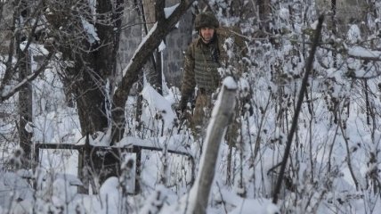 Ситуация на Донбассе: боевики применили артиллерию, трое бойцов ранены