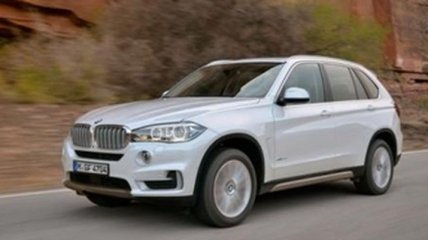 Новый BMW X5 появится в следующем году