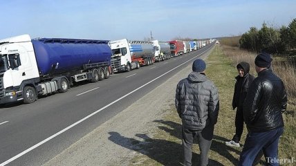 На границе с Украиной сокращаются очереди из грузовиков