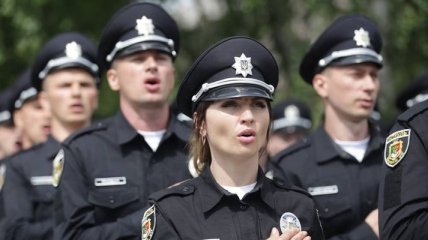 В Северодонецке приняли присягу патрульные полицейские