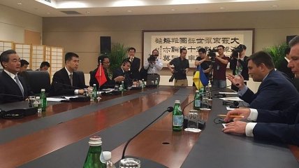 Главы МИД Украины и КНР обсудили введение миротворцев ООН на Донбасс