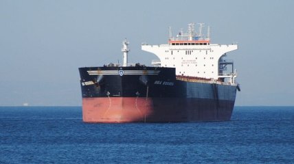 Еще один корабль с углем ЮАР стоит возле Ильичевского порта