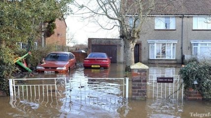 Ущерб от наводнений в Британии составит не менее миллиарда долларов