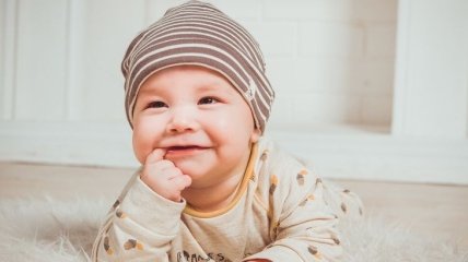 ТОП-7 подсказок, которые помогут понять язык тела младенца