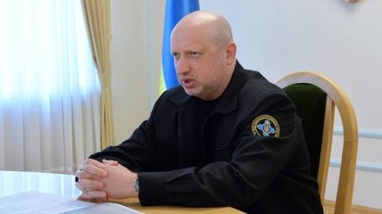 Турчинов: РФ завершила на Донбассе создание сухопутного соединения