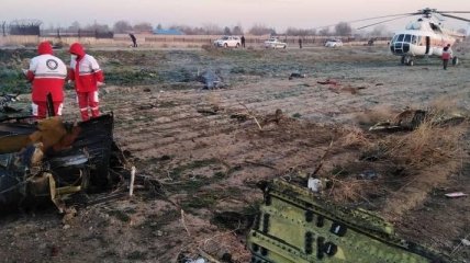 Крушение украинского самолета в Иране: пассажиры и экипаж погибли