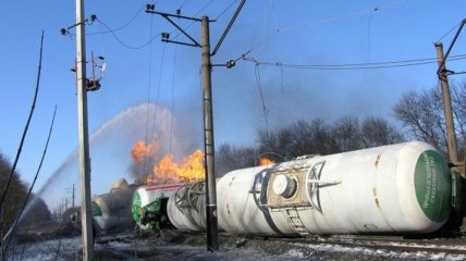 Пожар железнодорожных цистерн в Донецке ликвидирован (Фото, Видео)