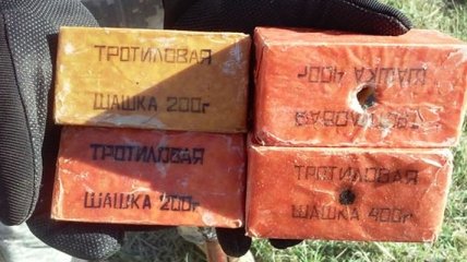В Донецкой области правоохранители обнаружили схрон с боеприпасами в пещерах