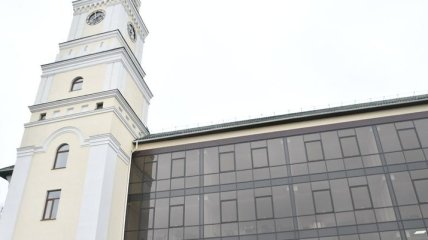 Острожская академия открыла новый корпус с 41-метровой башней (Фото)